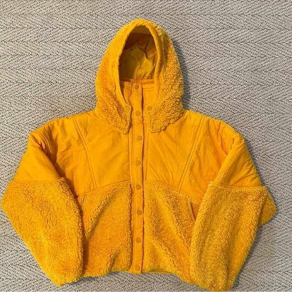 Free People Adventure Awaits Fleece Jacket Small Orangeade NWT - Picture 3 of 10